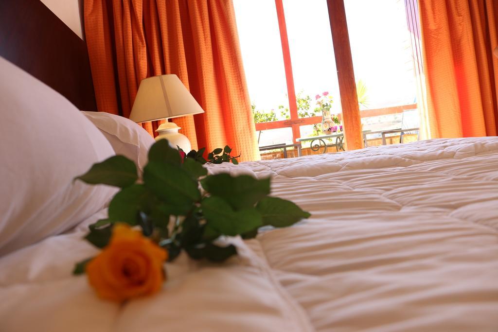 Sidi Harazem Hotel Exterior photo
