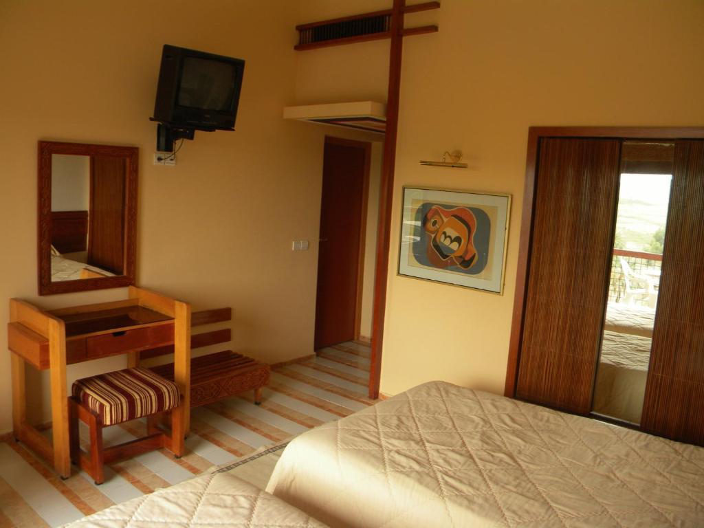 Sidi Harazem Hotel Exterior photo